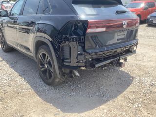 2026 Volkswagen Atlas Cross Sport SEL R-Line Black - Primary Damage Left Image